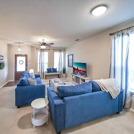 Cozy Home - Seaworld, Six Flags, Bmt Cup, Lackland